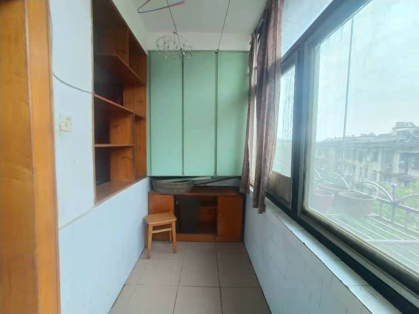 新塘冲巷  2室1厅1卫    1200.0元/月户型图