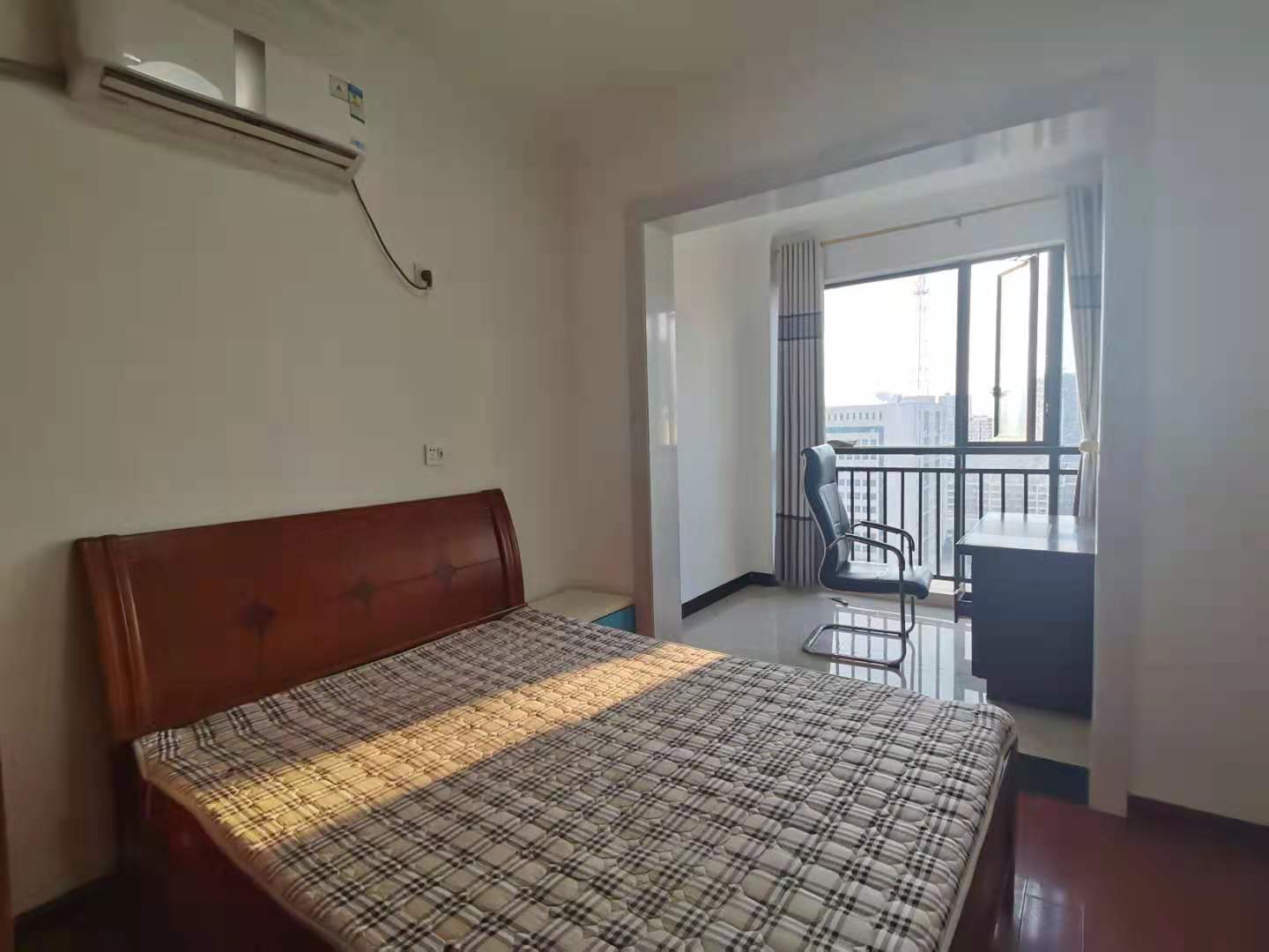 星月都会  3室2厅1卫    2200.0元/月 星月都会  3室2厅1卫    2200.0元/月室内图