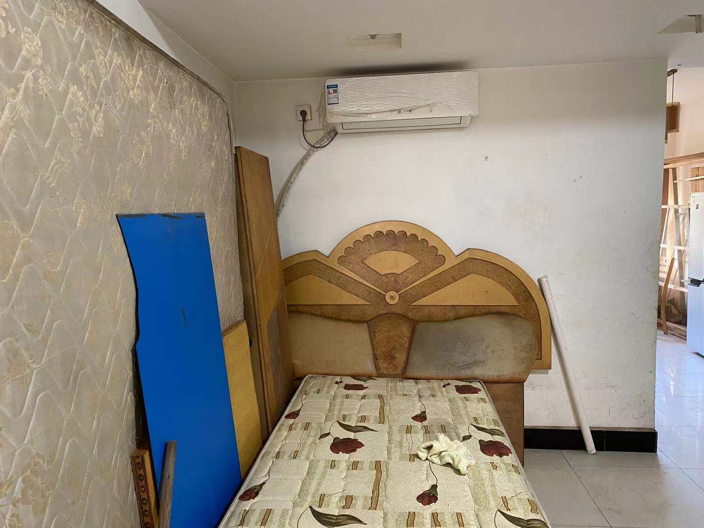 左家塘省税务局宿舍 4室2厅1卫 1700.0元/月 左家塘省税务局宿舍 4室2厅1卫 1700.0元/月室内图