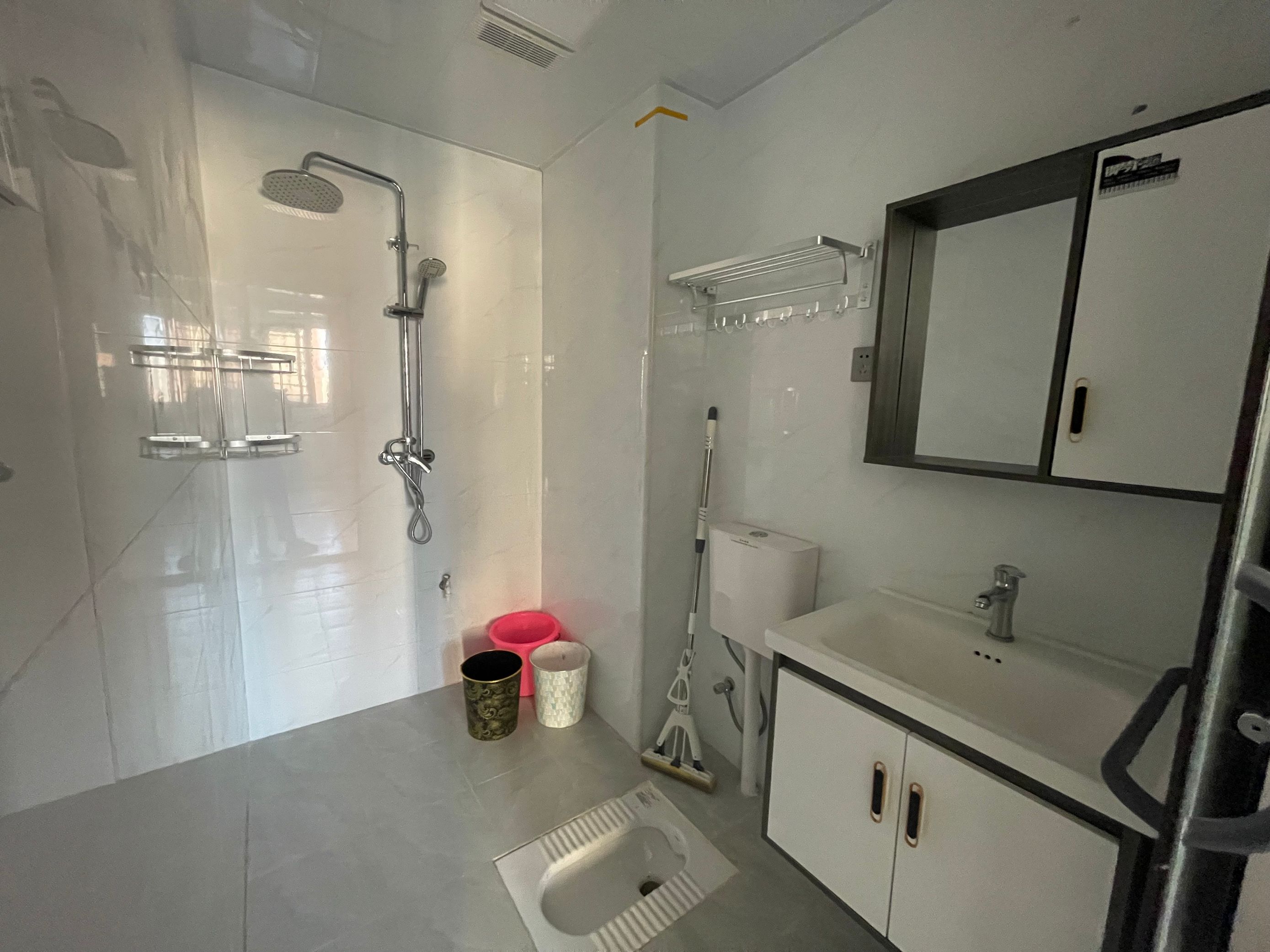 百弘学府城  1室1厅1卫    1000.0元/月 百弘学府城  1室1厅1卫    1000.0元/月室内图