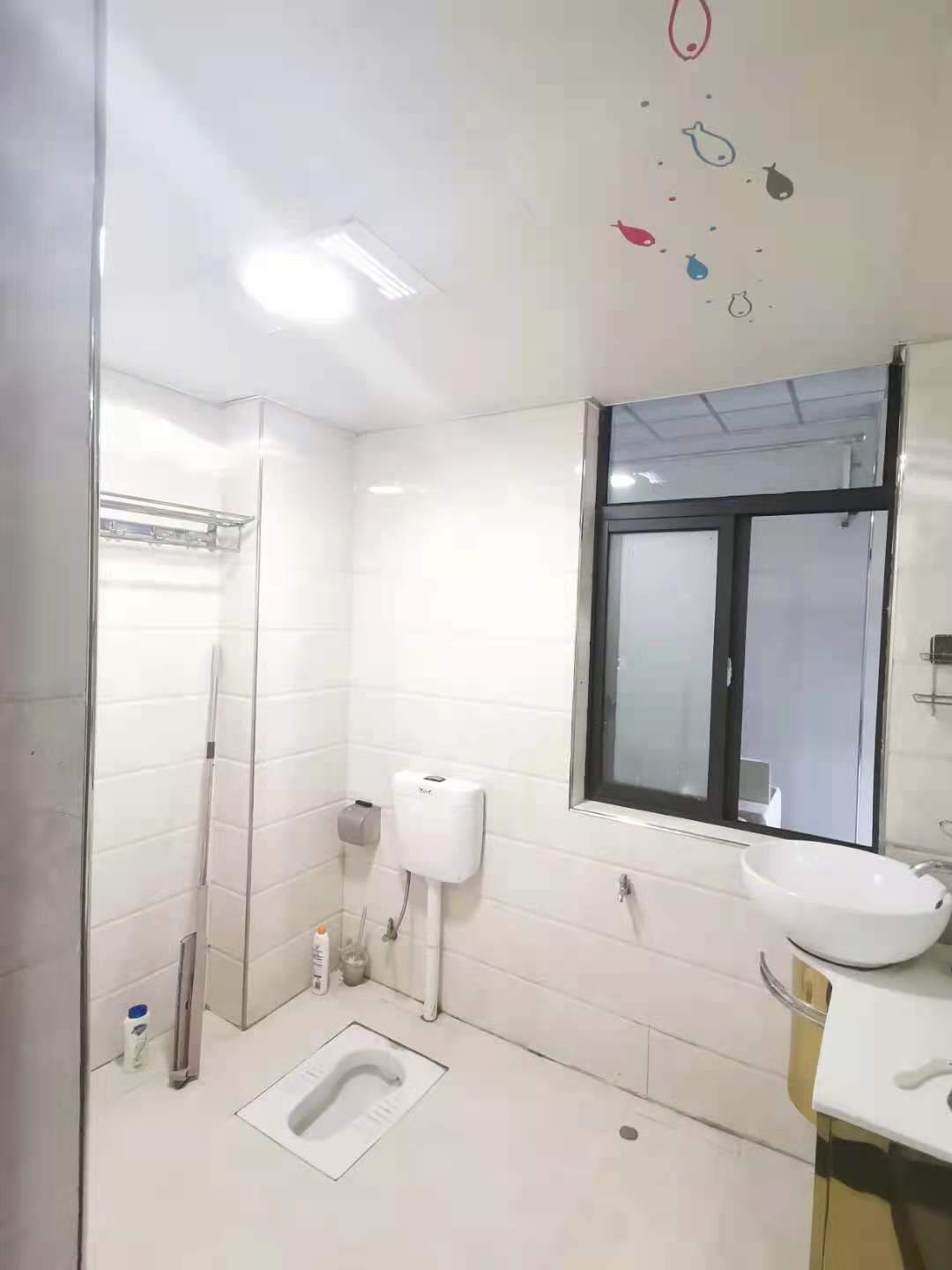 星月都会  3室2厅1卫    2200.0元/月 星月都会  3室2厅1卫    2200.0元/月室内图