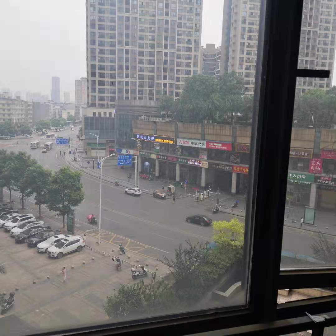 达美D6区  2室2厅1卫    2200.0元/月室内图