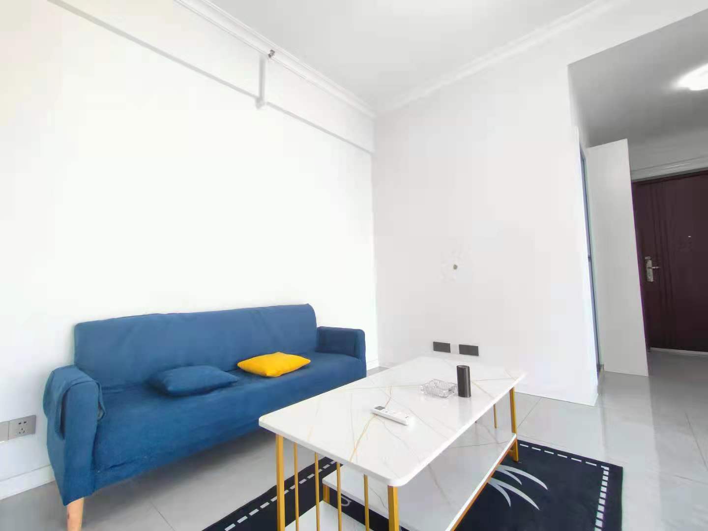 雄森国际  1室1厅1卫    1600.0元/月 雄森国际  1室1厅1卫    1600.0元/月