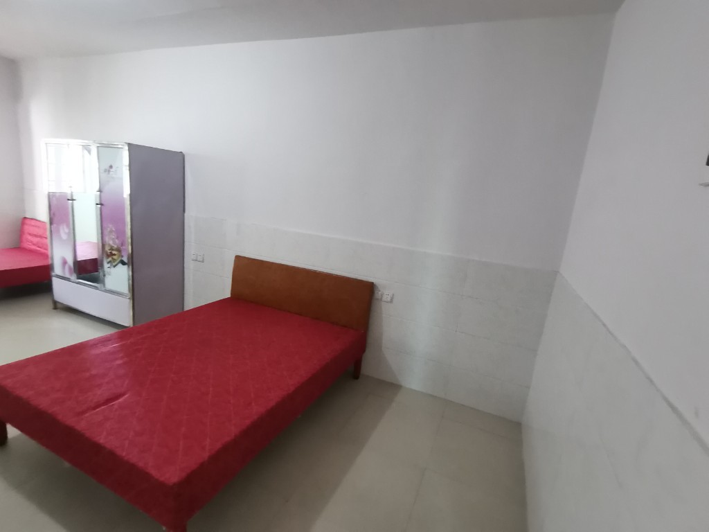 御景华庭 1室1厅1卫 700.0元/月 御景华庭 1室1厅1卫 700.0元/月室内图