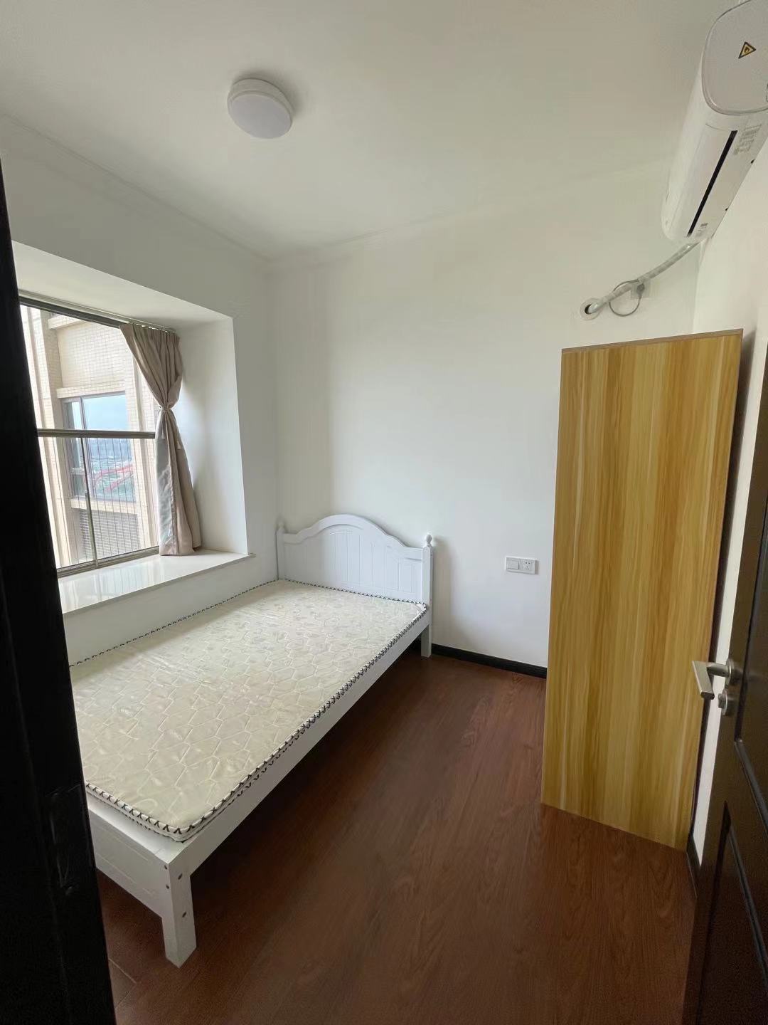 南湖世纪 3室2厅2卫 3000.0元/月 南湖世纪 3室2厅2卫 3000.0元/月室内图