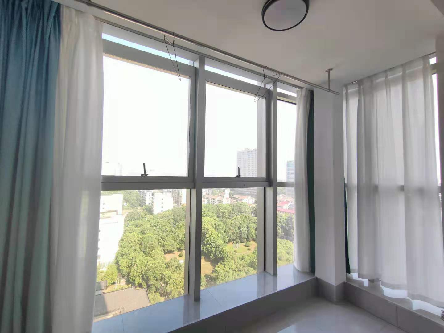 雄森国际 1室1厅1卫 1600.0元/月 雄森国际 1室1厅1卫 1600.0元/月室内图