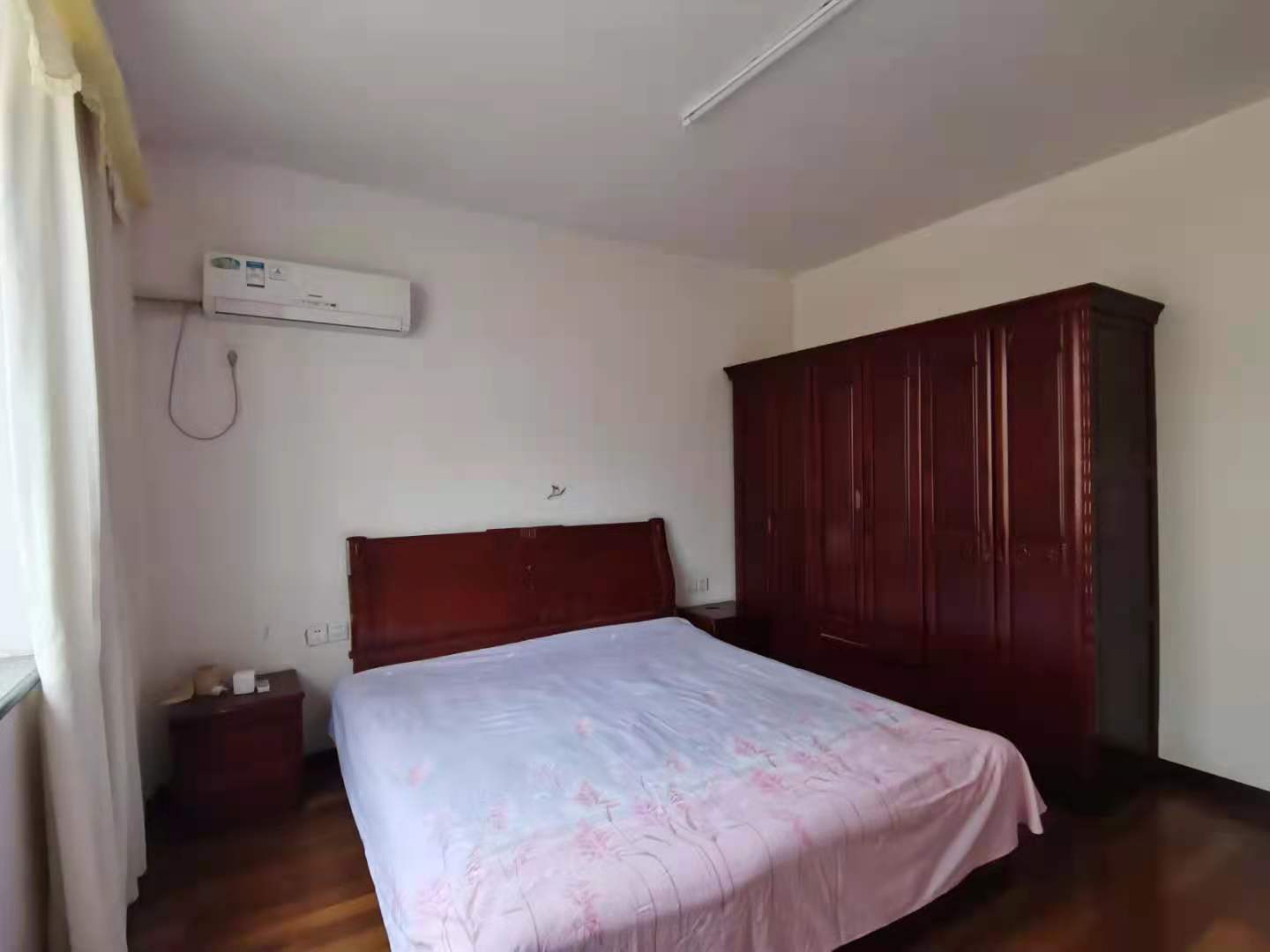 中天花园 3室3厅2卫 58.8万 中天花园 3室3厅2卫 58.8万卧室