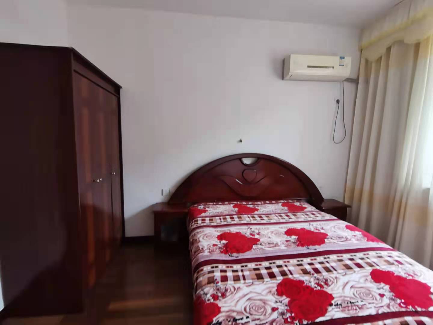 中天花园 3室3厅2卫 58.8万 中天花园 3室3厅2卫 58.8万卧室