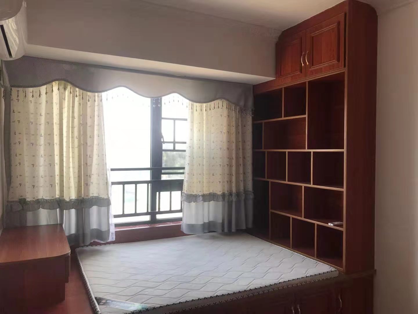 百弘学府城 3室2厅2卫 2000.0元/月 百弘学府城 3室2厅2卫 2000.0元/月室内图