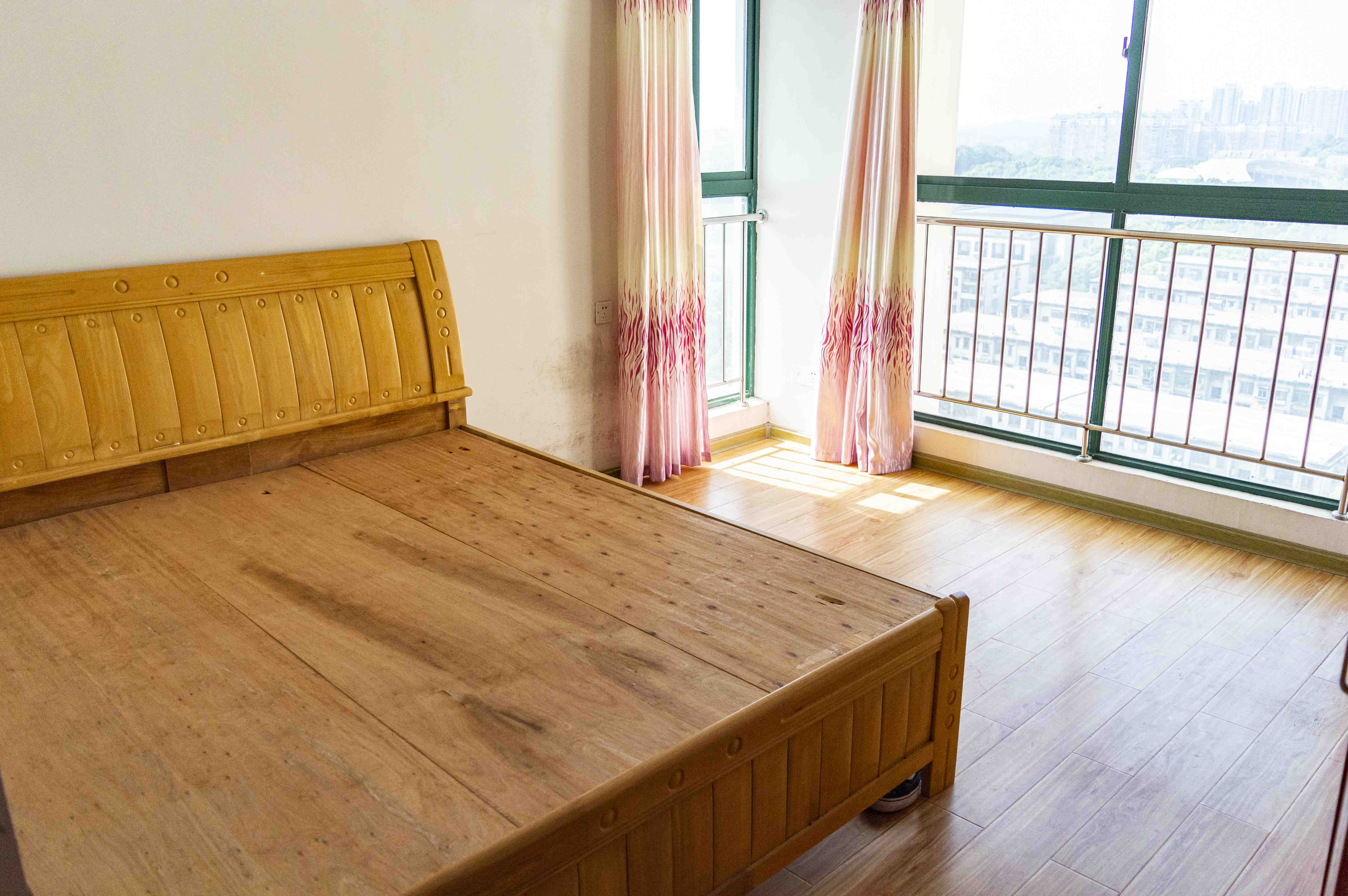 品阁 3室2厅2卫 85.0万 品阁 3室2厅2卫 85.0万客厅