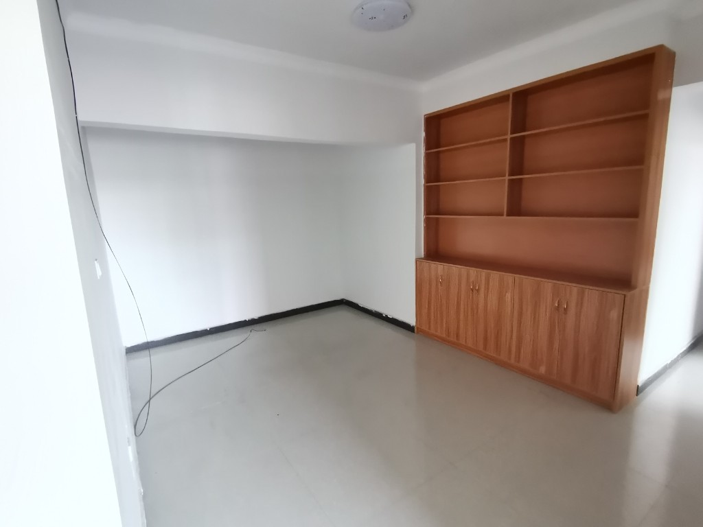 御景华庭  3室2厅2卫   1800.00元/月室内图