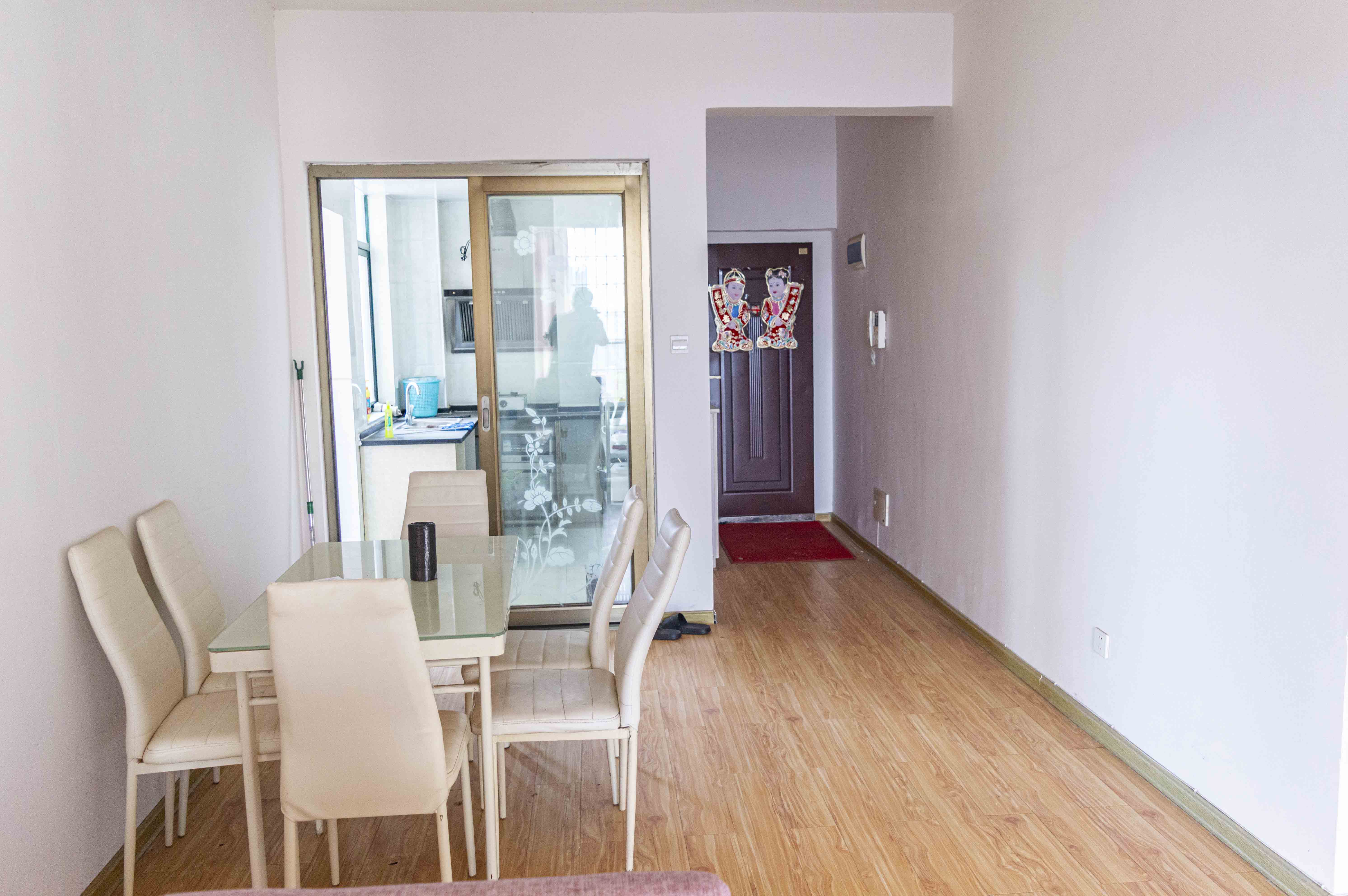 品阁 3室2厅2卫 85.0万 品阁 3室2厅2卫 85.0万客厅