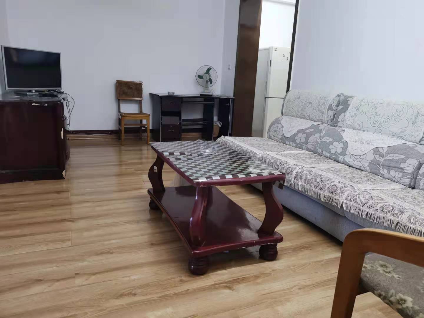 邮政培训中心家属区  2室2厅1卫    1200.0元/月 邮政培训中心家属区  2室2厅1卫    1200.0元/月室内图