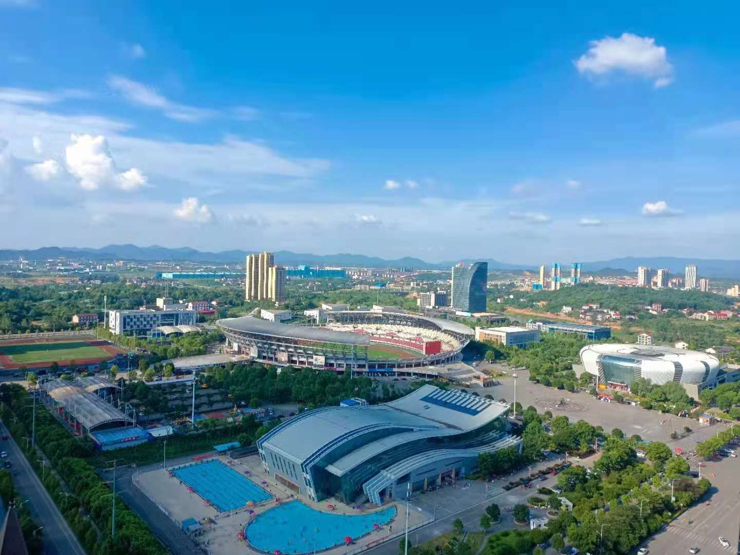 鸿星新天地 4室2厅2卫 100.0万 鸿星新天地 4室2厅2卫 100.0万小区图