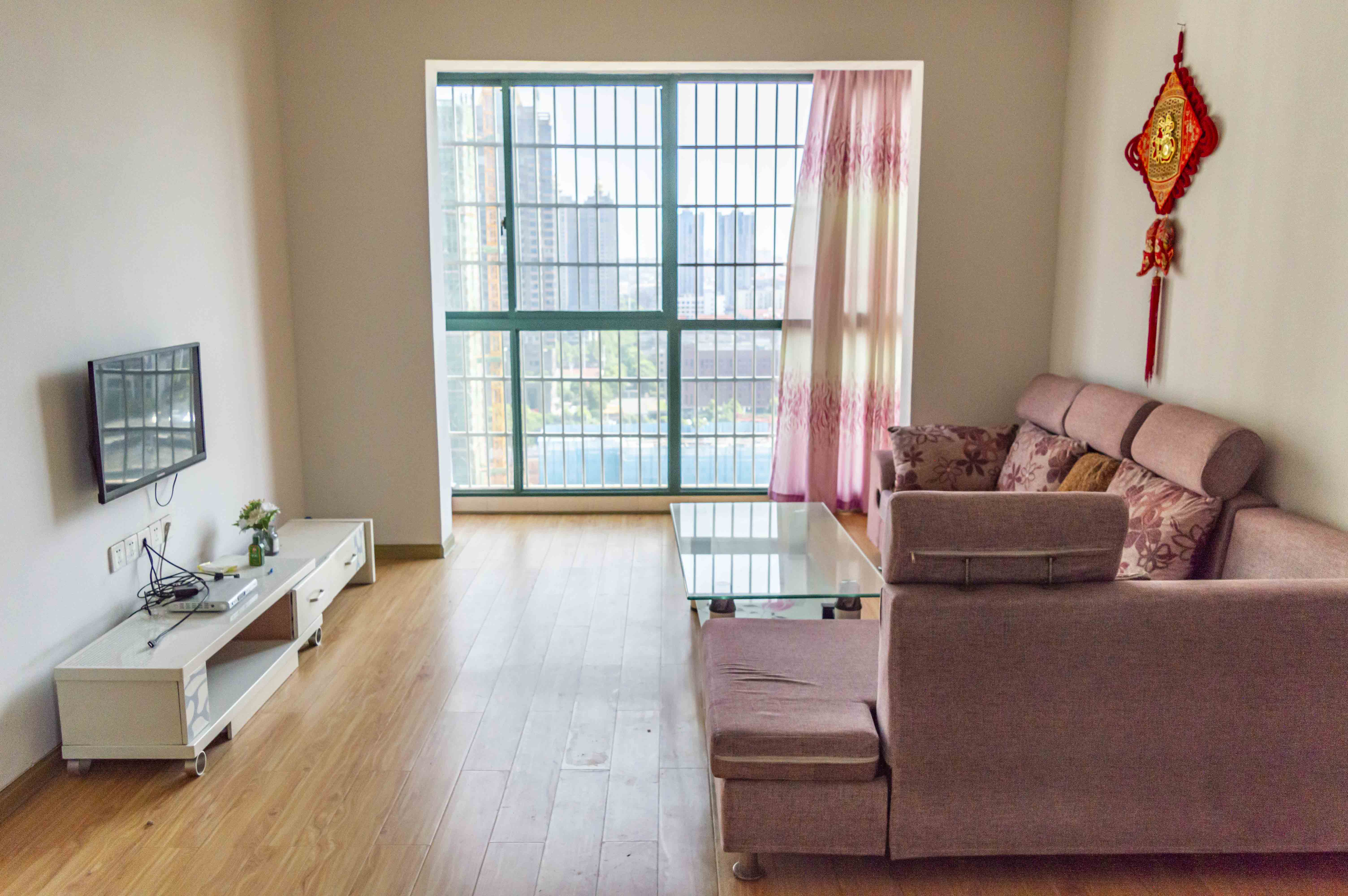 品阁 3室2厅2卫 85.0万 品阁 3室2厅2卫 85.0万客厅