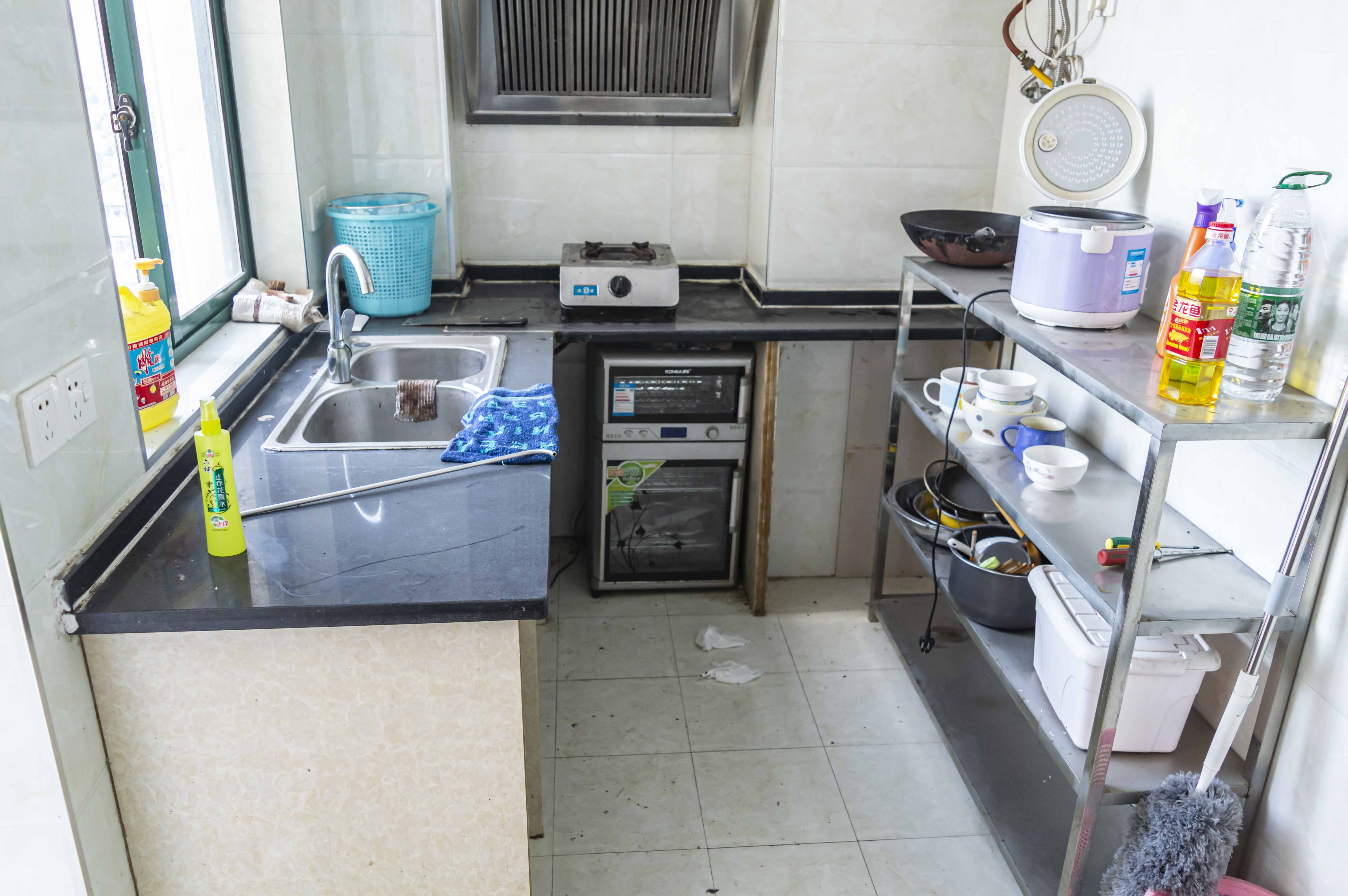 品阁 3室2厅2卫 85.0万 品阁 3室2厅2卫 85.0万客厅