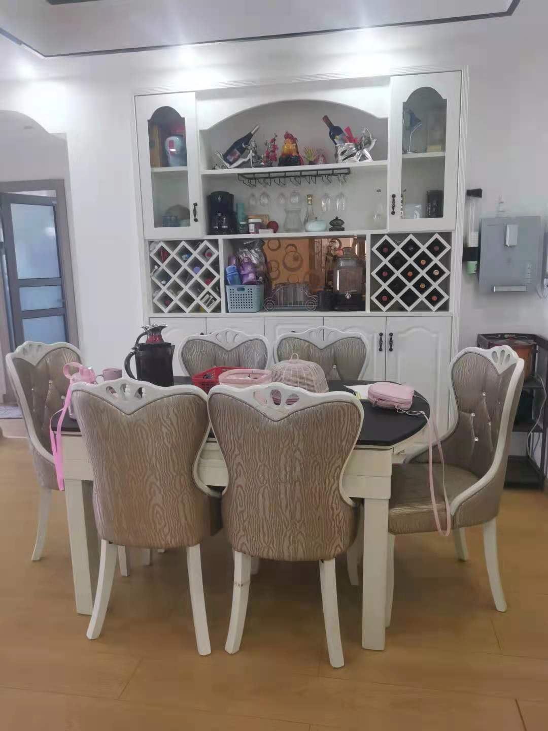 南苑上和二期 3室1厅1卫 120.0万 南苑上和二期 3室1厅1卫 120.0万客厅