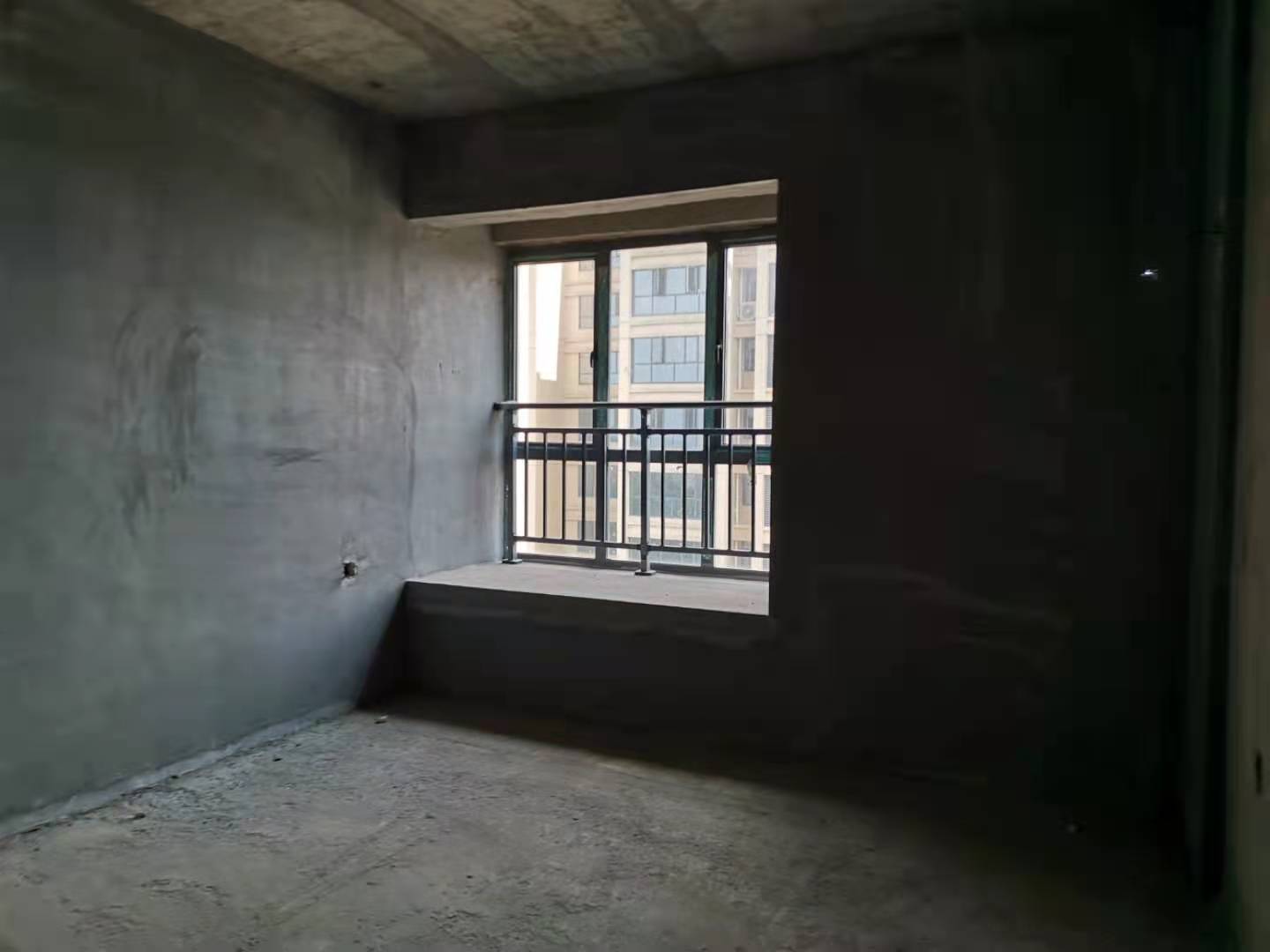 诚信东郡  3室2厅2卫    62.8万 诚信东郡  3室2厅2卫    62.8万客厅