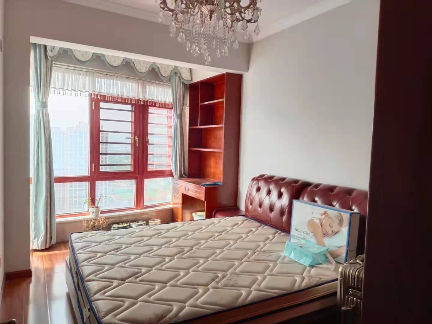 鸿星新天地 4室2厅2卫 100.0万 鸿星新天地 4室2厅2卫 100.0万客厅