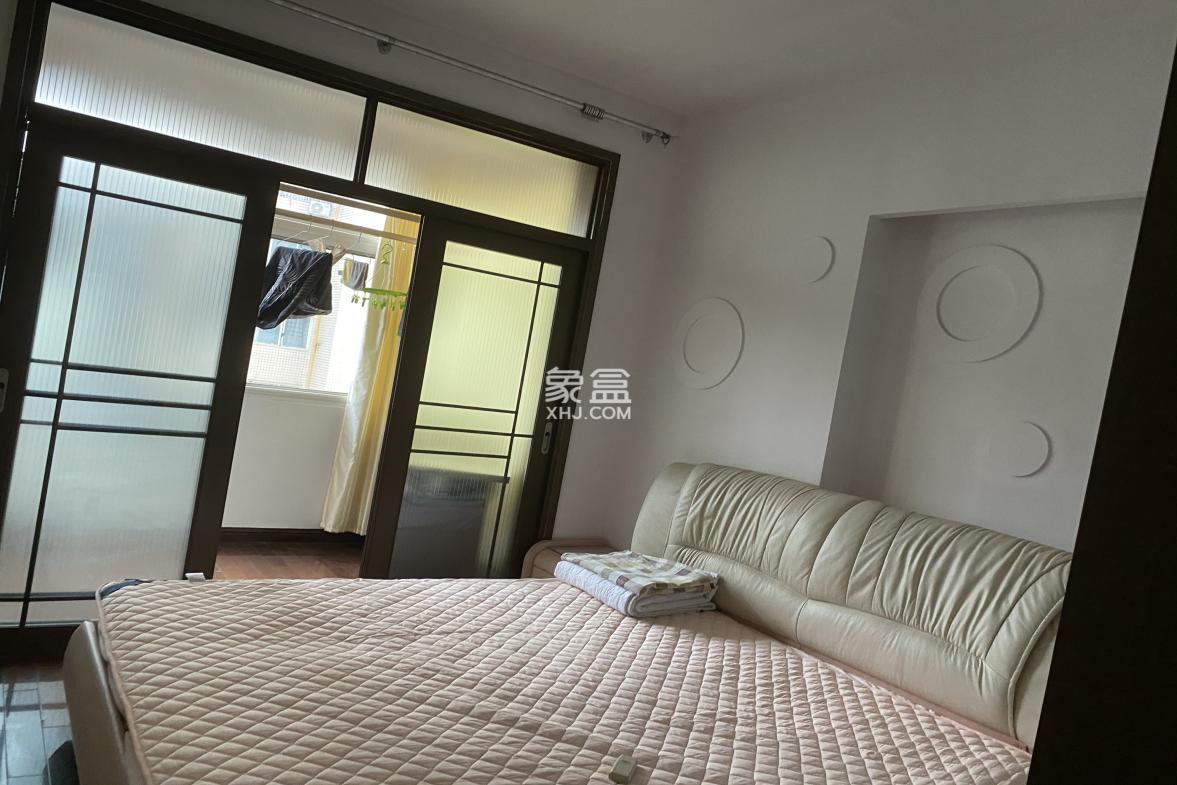 长远华樟名府 3室2厅1卫 2900.0元/月 长远华樟名府 3室2厅1卫 2900.0元/月室内图