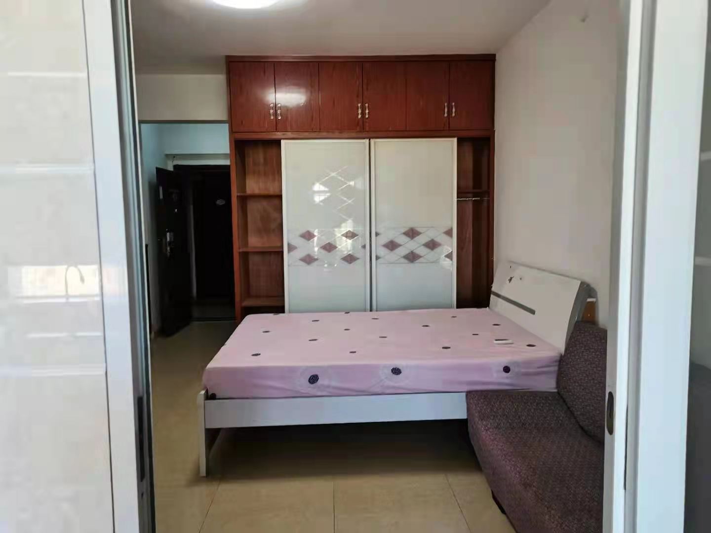 龙泰熙城  1室1厅1卫    900.0元/月 龙泰熙城  1室1厅1卫    900.0元/月室内图