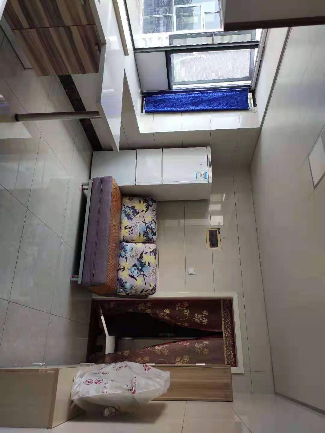 九九华帝 1室1厅1卫 1500.0元/月 九九华帝 1室1厅1卫 1500.0元/月室内图