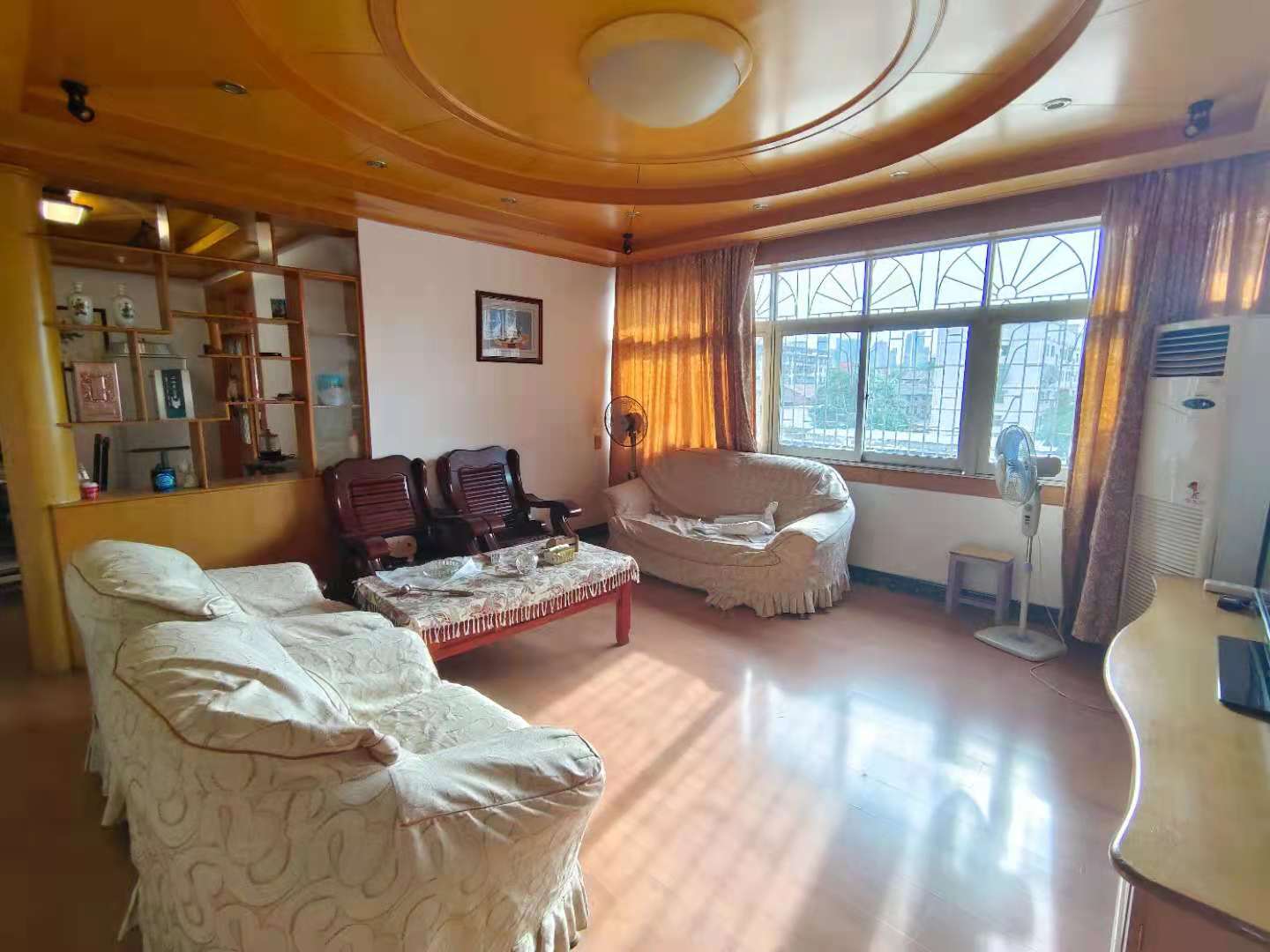 立新一小区  3室2厅1卫   1400.00元/月户型图