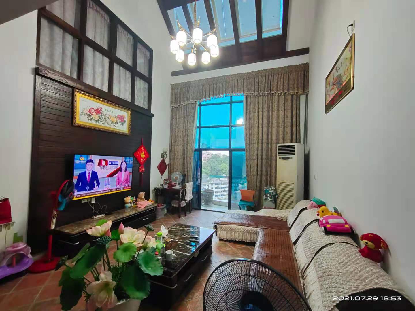 山水国际 5室2厅3卫 145.0万 山水国际 5室2厅3卫 145.0万客厅