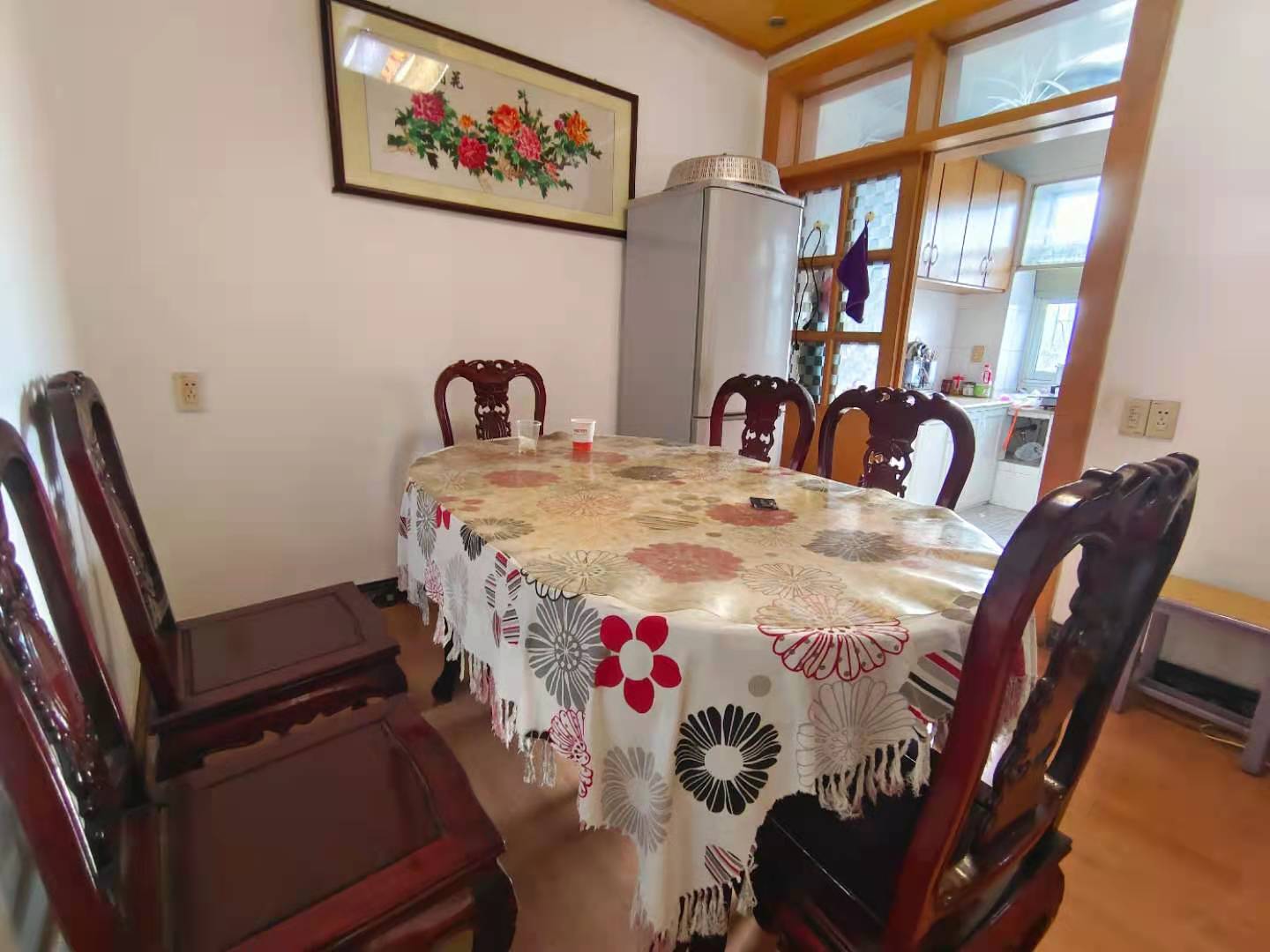 立新一小区  3室2厅1卫   1400.00元/月室内图