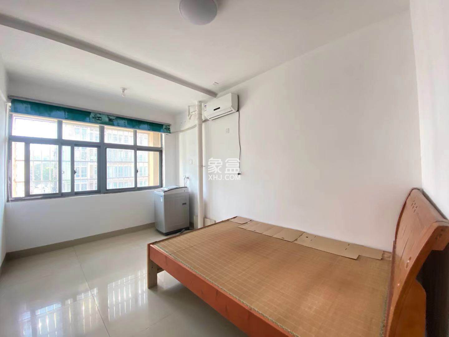 先锋安置小区 3室2厅1卫 1200.00元/月 先锋安置小区 3室2厅1卫 1200.00元/月室内图