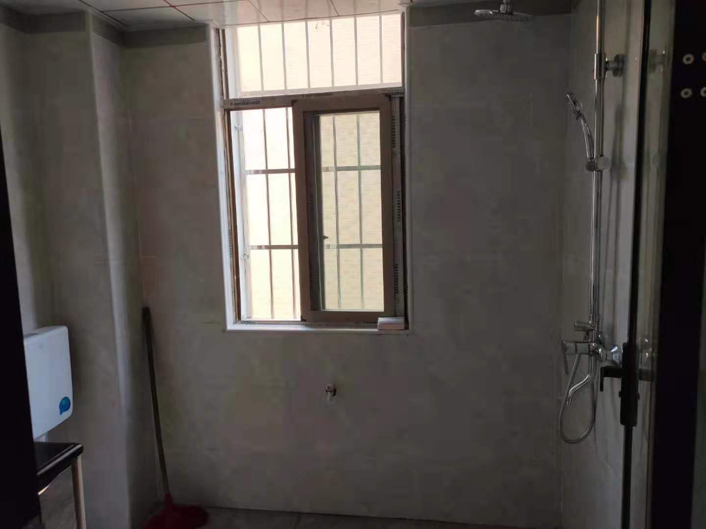 大立小区  2室1厅1卫    1280.0元/月 大立小区  2室1厅1卫    1280.0元/月室内图