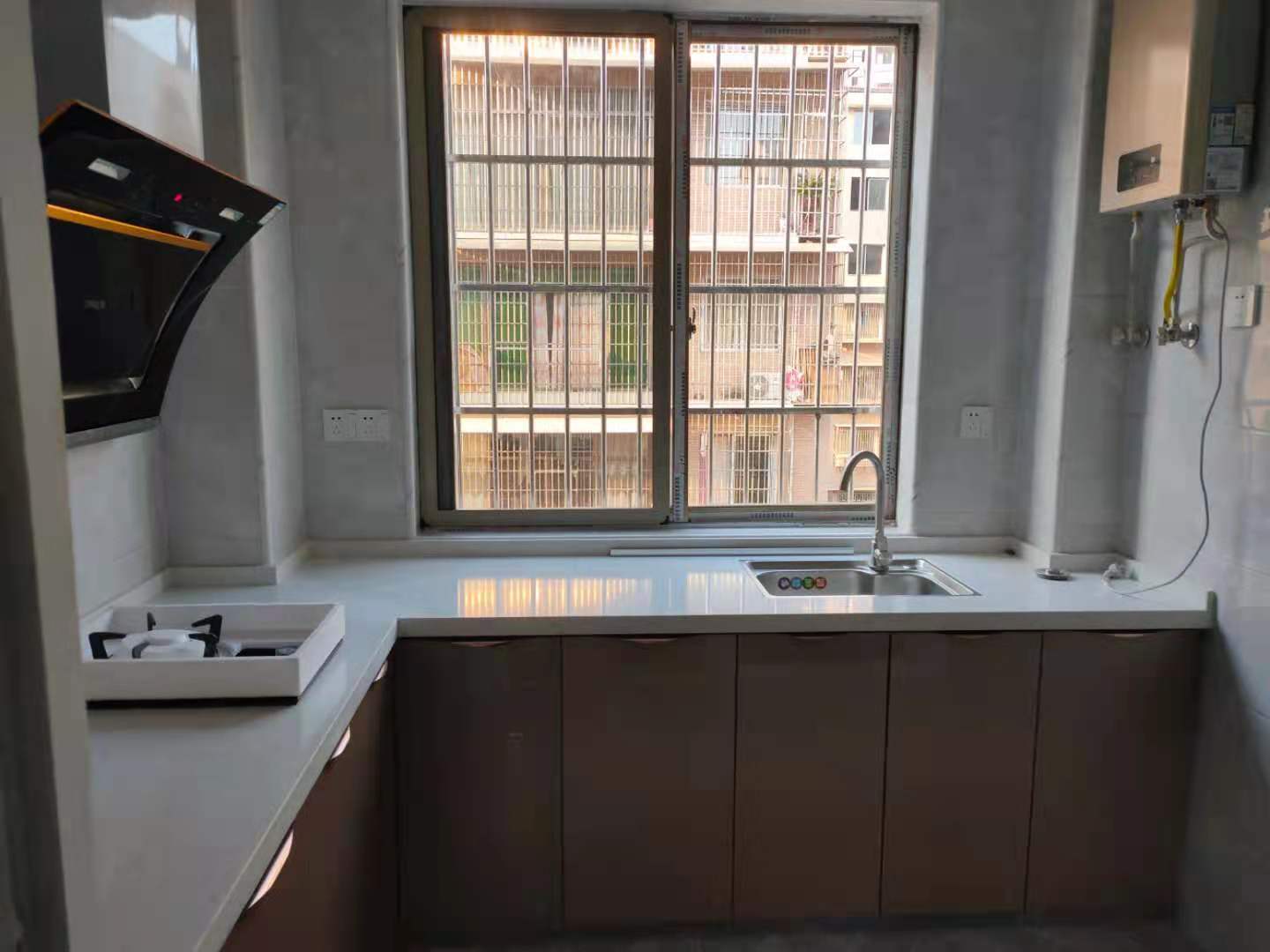 大立小区  2室1厅1卫    1280.0元/月 大立小区  2室1厅1卫    1280.0元/月室内图