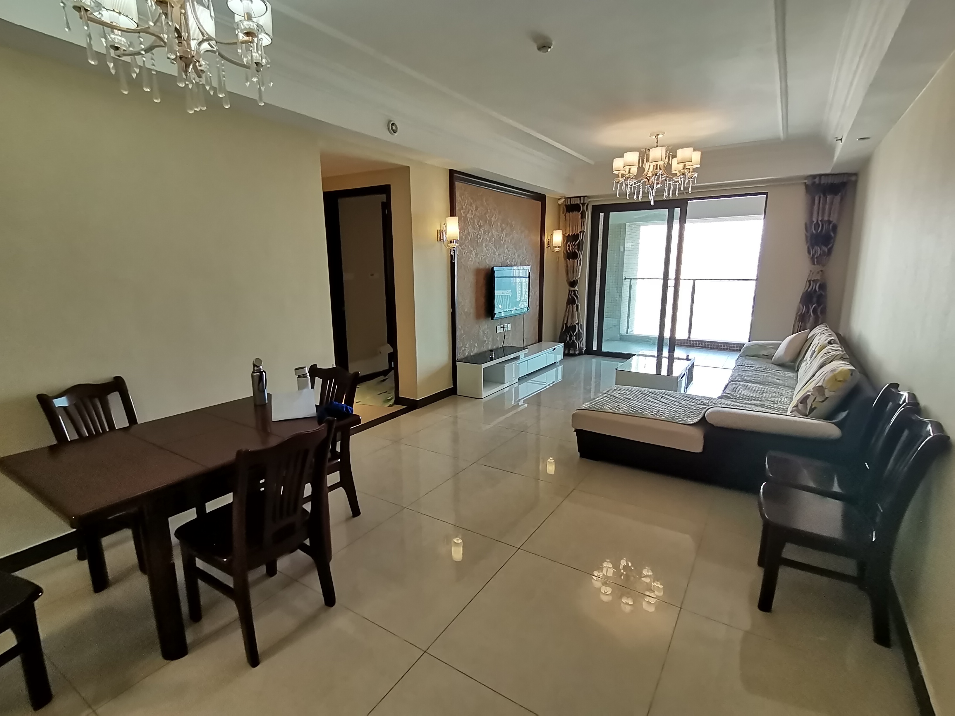 恒大天府半岛三期  3室2厅2卫    2800.0元/月 恒大天府半岛三期  3室2厅2卫    2800.0元/月