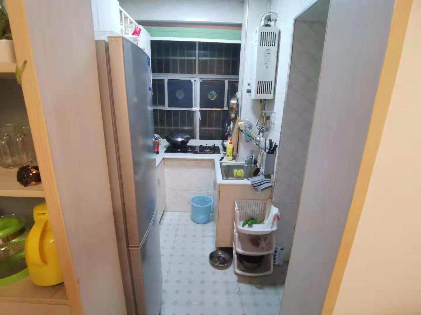 阳光小区 2室1厅1卫 26.8万 阳光小区 2室1厅1卫 26.8万客厅