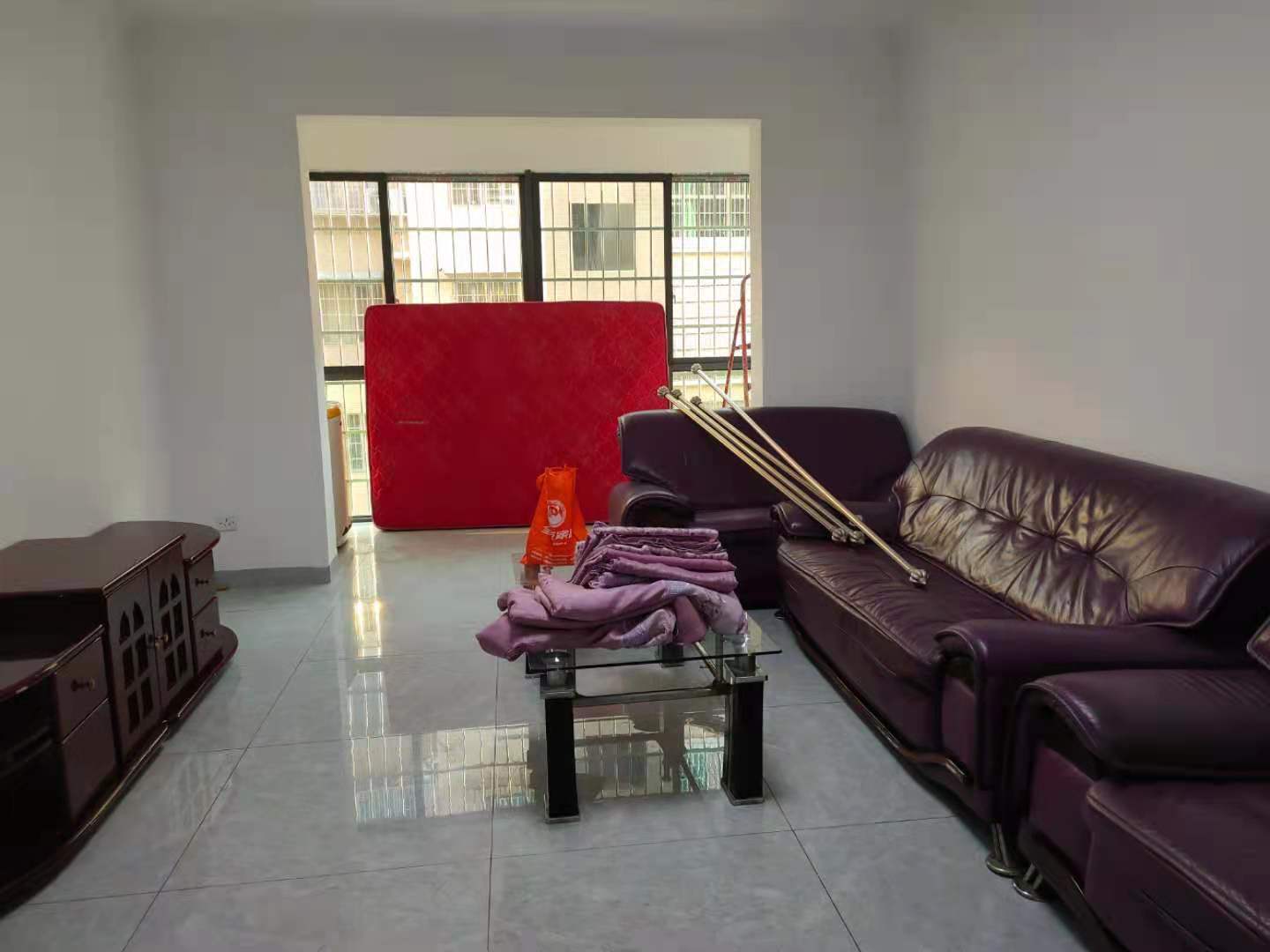 大立小区  2室1厅1卫    1280.0元/月 大立小区  2室1厅1卫    1280.0元/月室内图