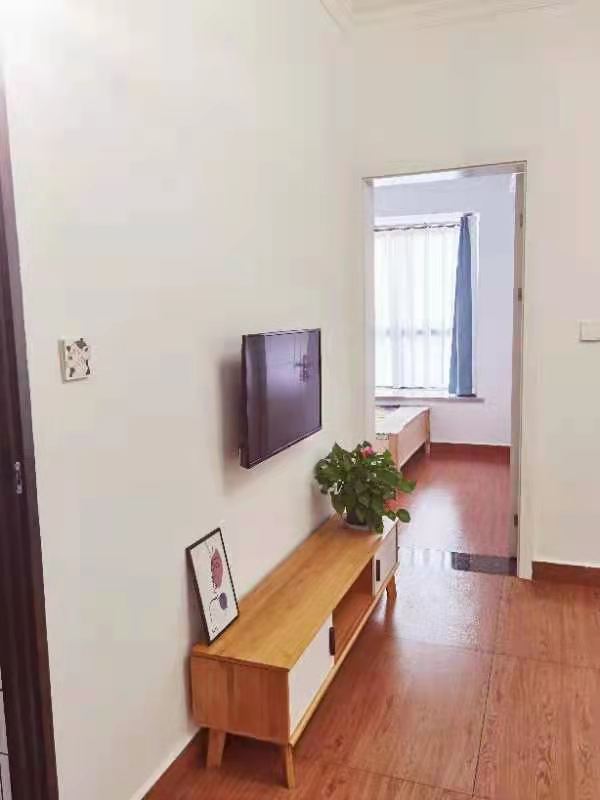 雁城荣寓  1室1厅1卫    1600.0元/月 雁城荣寓  1室1厅1卫    1600.0元/月室内图