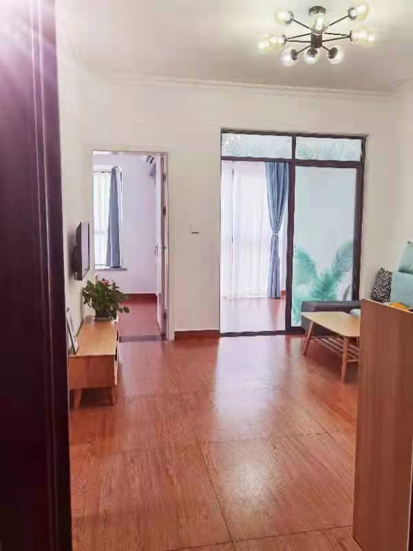 雁城荣寓  1室1厅1卫    1600.0元/月 雁城荣寓  1室1厅1卫    1600.0元/月室内图