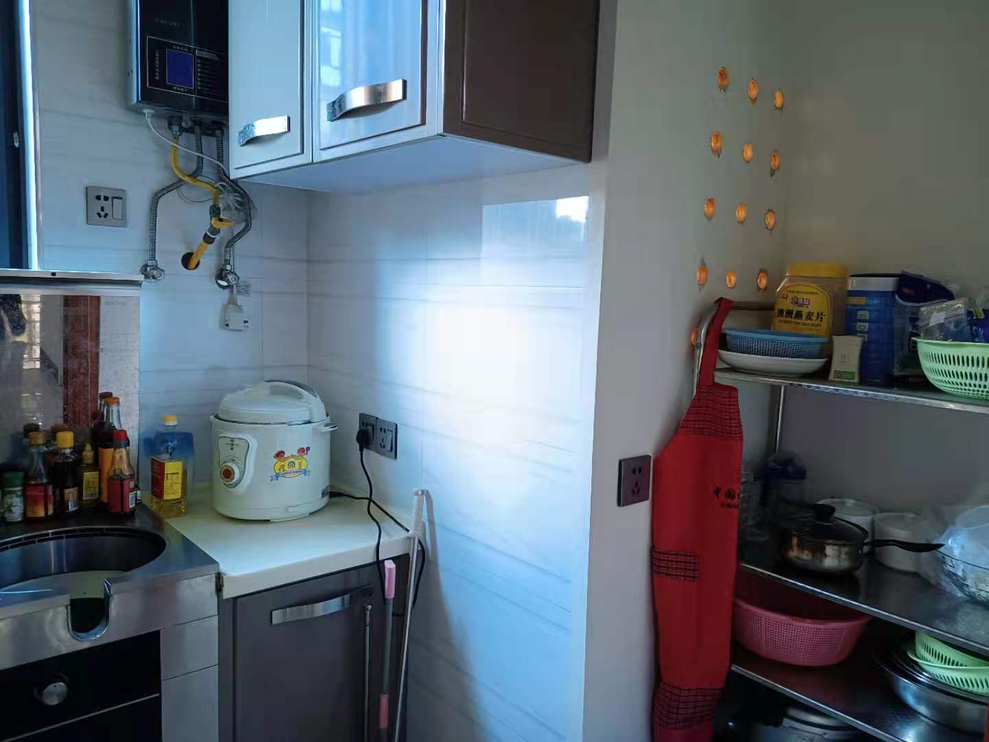 金益紫檀  4室2厅2卫    90.0万 金益紫檀  4室2厅2卫    90.0万厨房