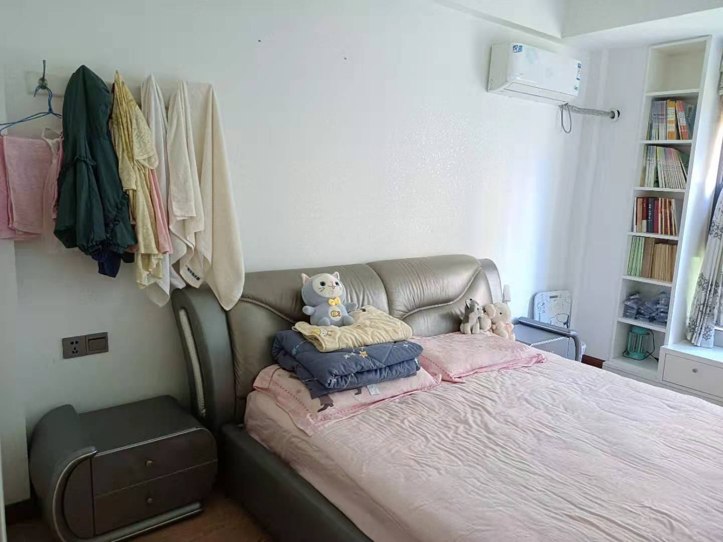 金益紫檀  4室2厅2卫    90.0万 金益紫檀  4室2厅2卫    90.0万卧室