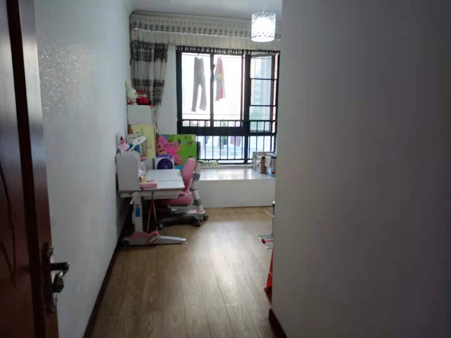 金益紫檀  4室2厅2卫    90.0万 金益紫檀  4室2厅2卫    90.0万卧室