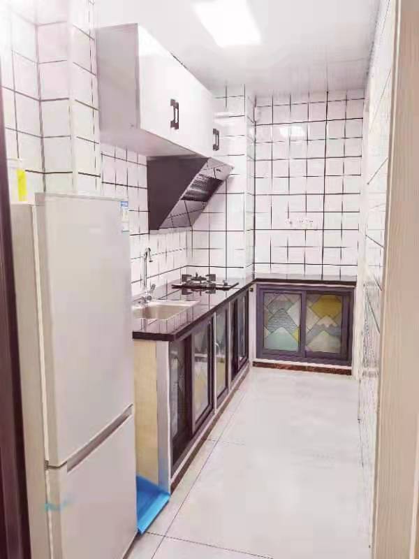 雁城荣寓  1室1厅1卫    1600.0元/月 雁城荣寓  1室1厅1卫    1600.0元/月室内图