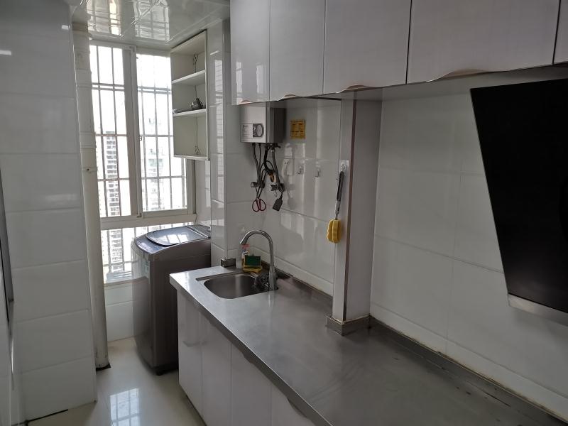 湖景花园 2室2厅1卫 2200.0元/月 湖景花园 2室2厅1卫 2200.0元/月室内图