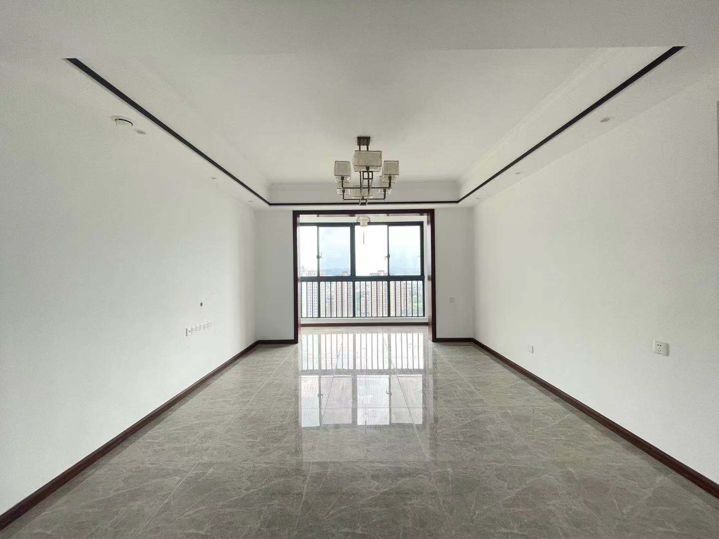 新辉国际城 3室2厅2卫 2000.0元/月 新辉国际城 3室2厅2卫 2000.0元/月室内图