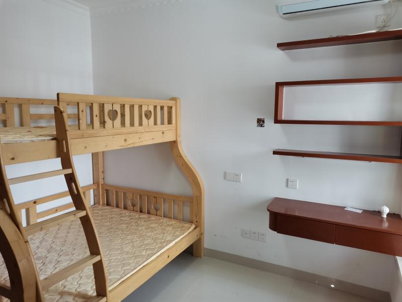 湖景花园 2室2厅1卫 2200.0元/月 湖景花园 2室2厅1卫 2200.0元/月室内图