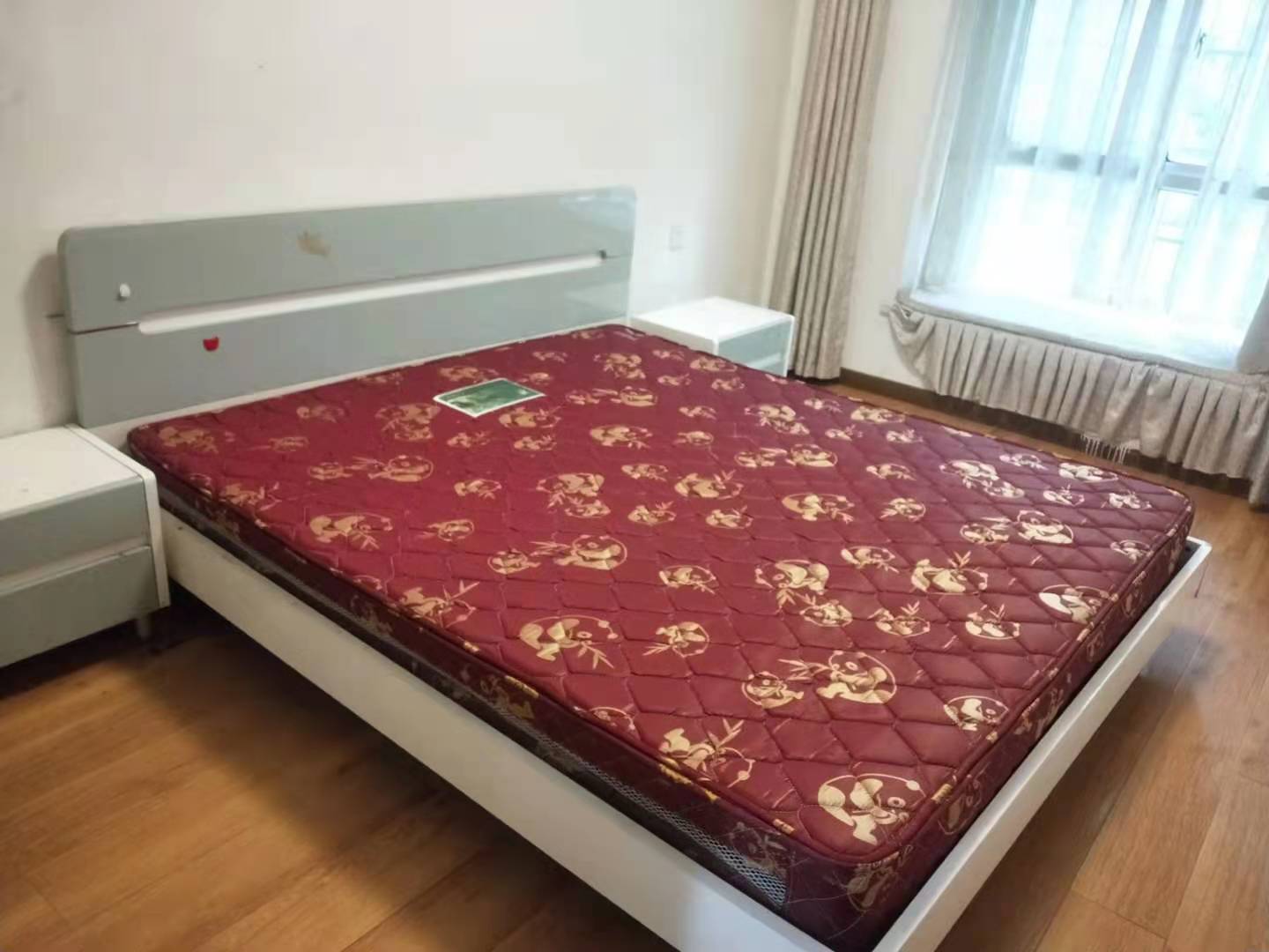 明兴花苑  4室2厅2卫   2500.00元/月室内图