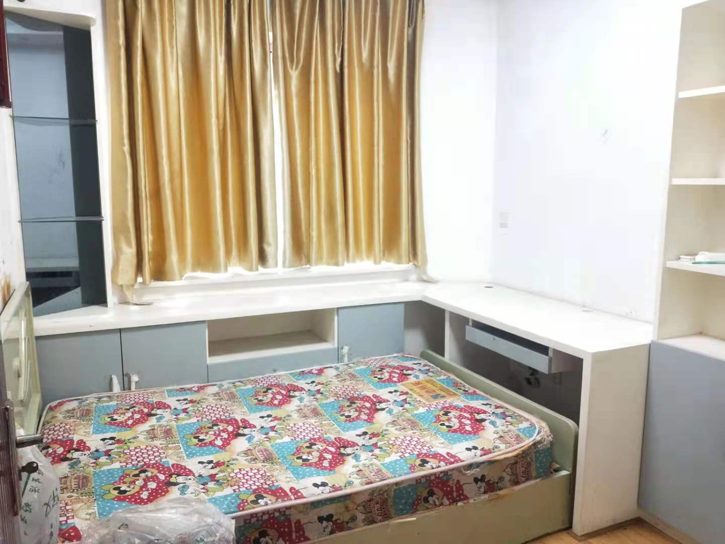 明兴花苑  4室2厅2卫   2500.00元/月室内图