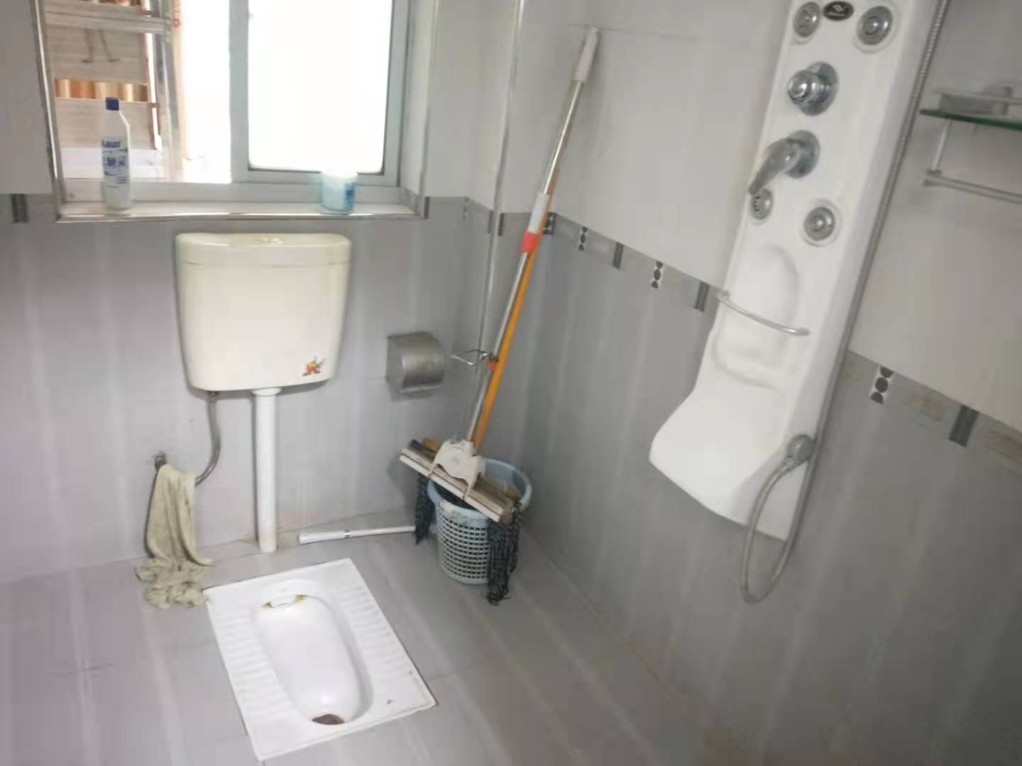 明兴花苑  4室2厅2卫   2500.00元/月室内图