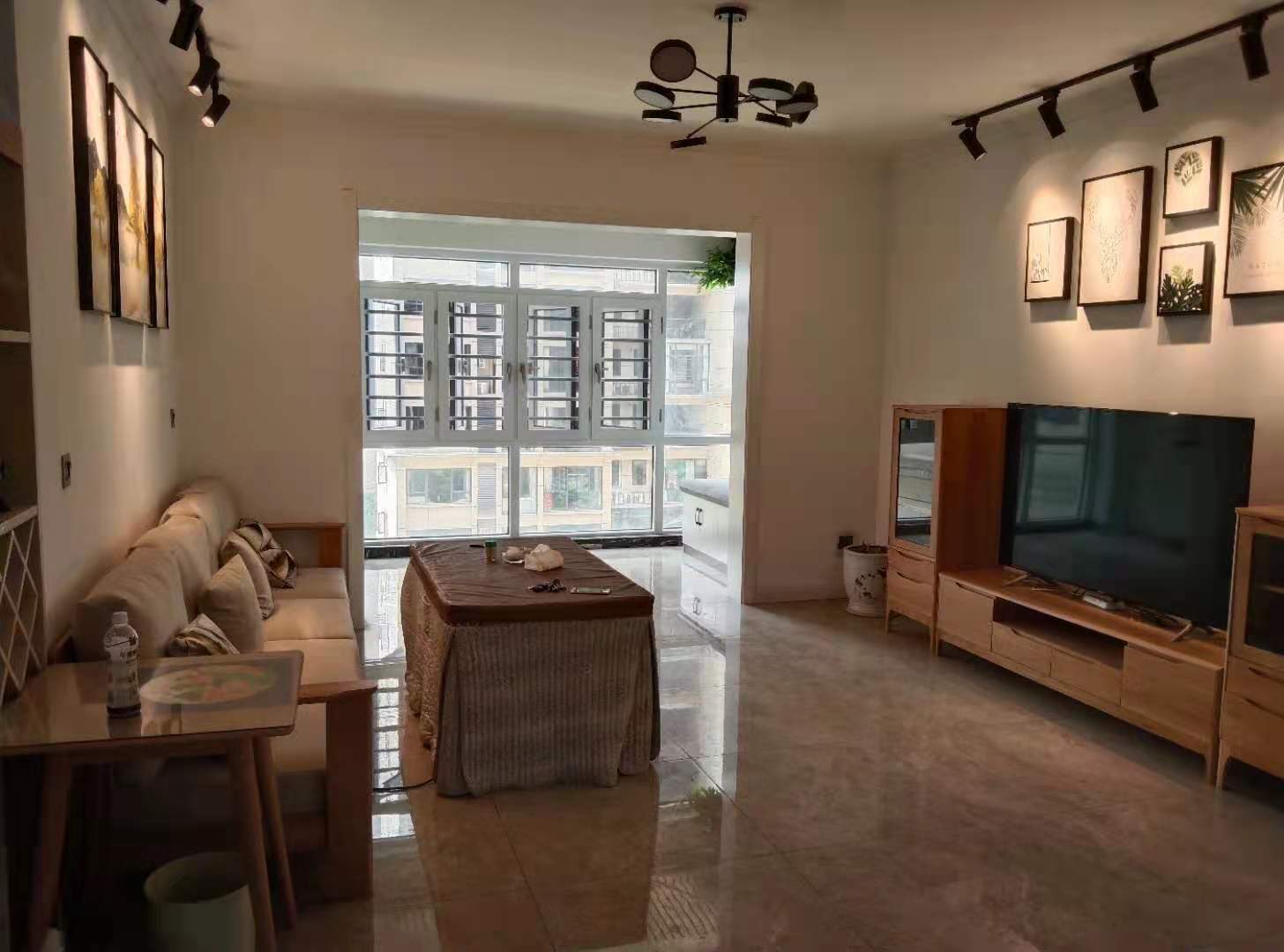 五江碧桂园城市广场  4室2厅2卫    3500.0元/月 五江碧桂园城市广场  4室2厅2卫    3500.0元/月