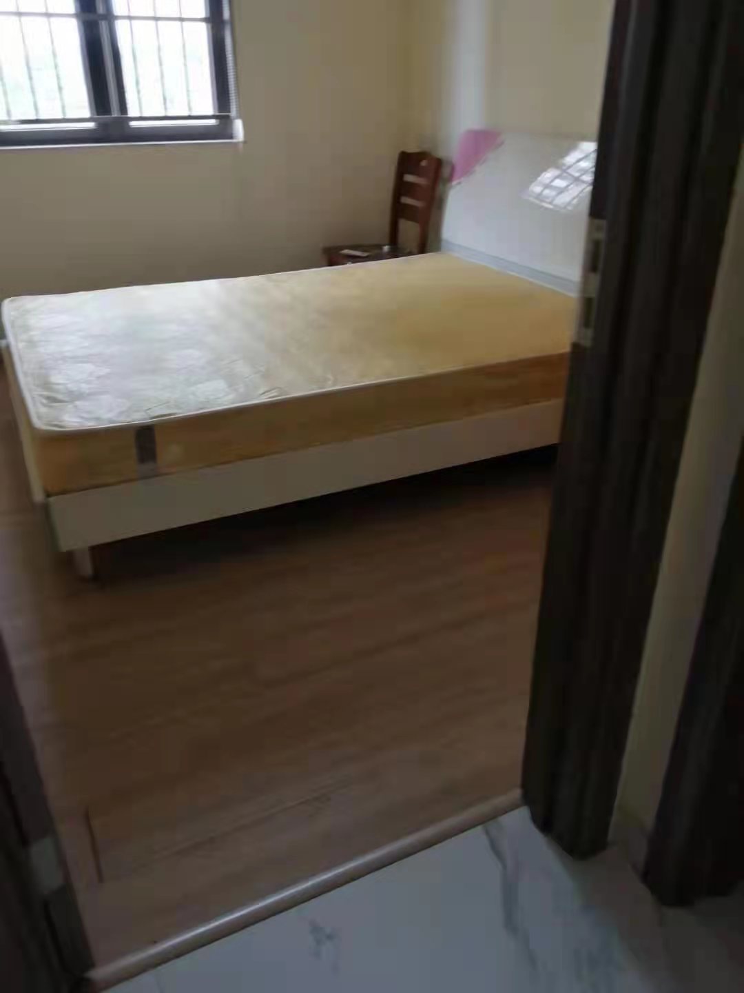 碧桂园公园壹号（凯怡茗苑）  3室2厅1卫    2000.0元/月室内图1