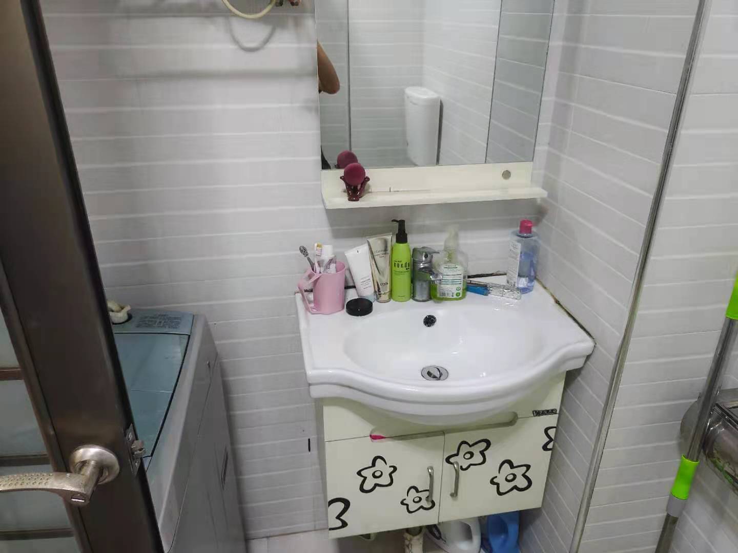 富厚名邸  1室1厅1卫    35.8万 富厚名邸  1室1厅1卫    35.8万卫生间